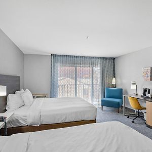 Deluxe Double Room Two Queen Beds